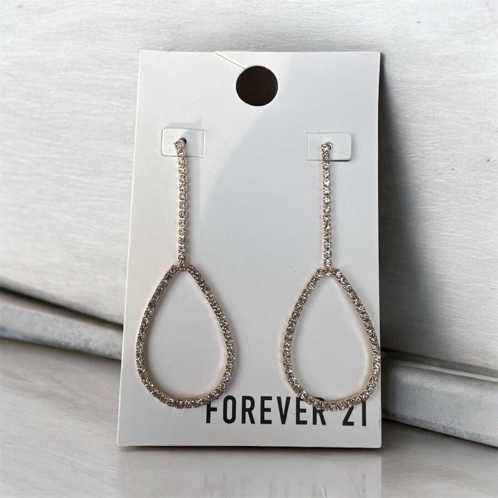 Forever 21 Sparkling Sparkling Teardrop Dangle Earrings NWT